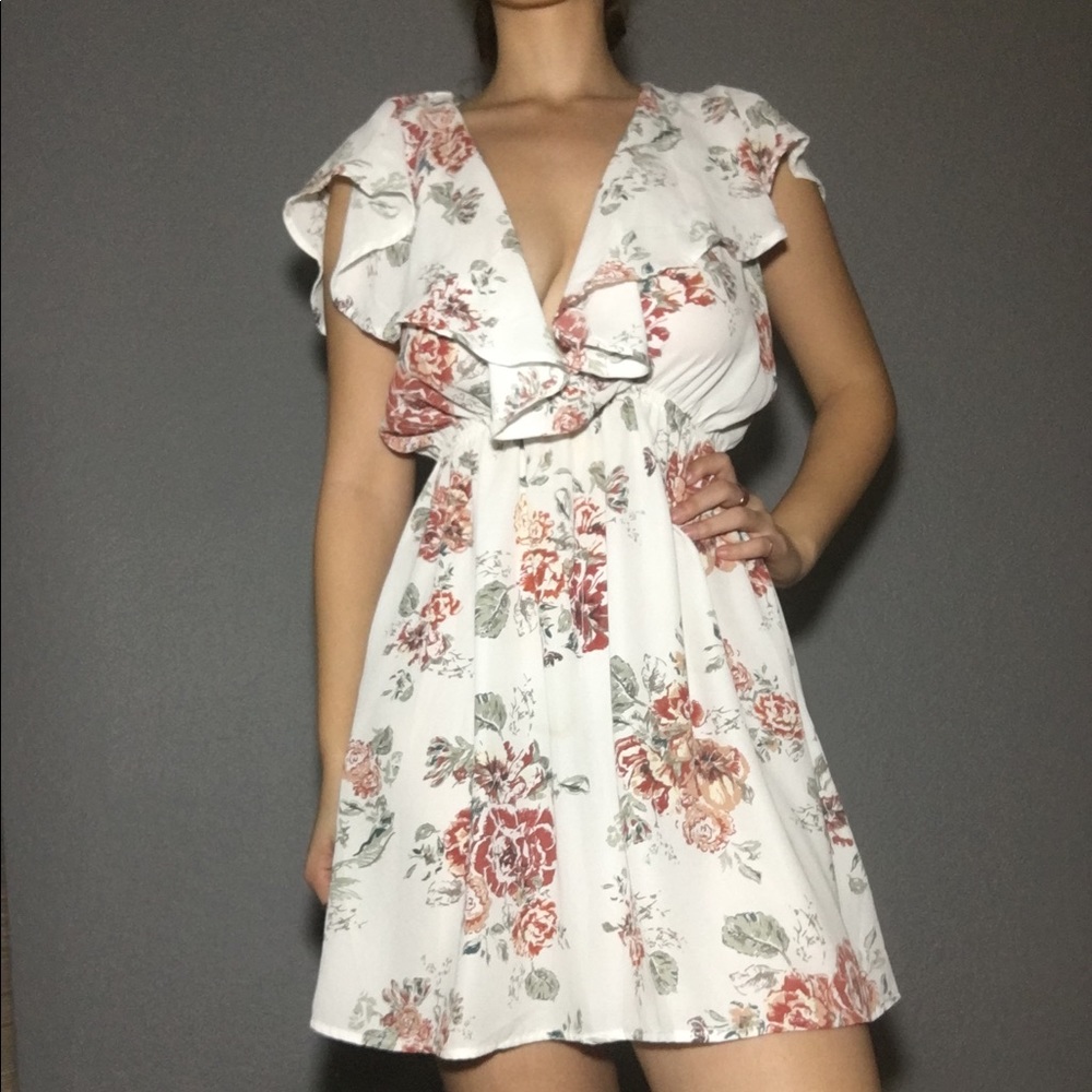 Floral flowy mini dress
